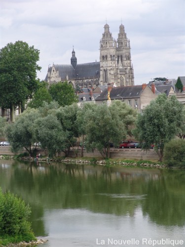 Tours 