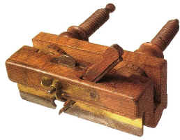 Bouvet_a_deux_corps_21cm2.jpg (60448 octets)