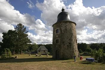 Une nuit dans une tour de guet de Mayenne