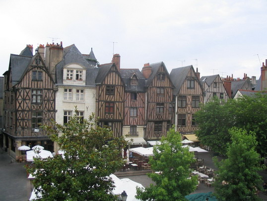 Place Plumereau, Tours (37)