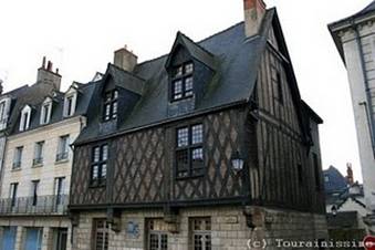 http://1.bp.blogspot.com/_bIlOKI1zgVI/S3Pay9p8cyI/AAAAAAAAGmM/7OTFQPLCMNU/s320/Tours+maison+du+Croissant+11+rue+de+Constantine.jpg
