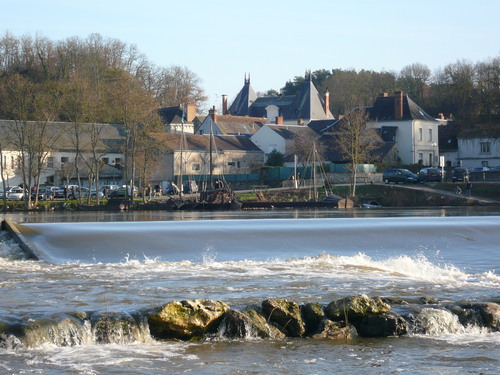 http://mw2.google.com/mw-panoramio/photos/medium/9877039.jpg